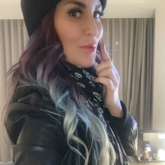 Meet your Posher, Sarah - Picture 1 of 1